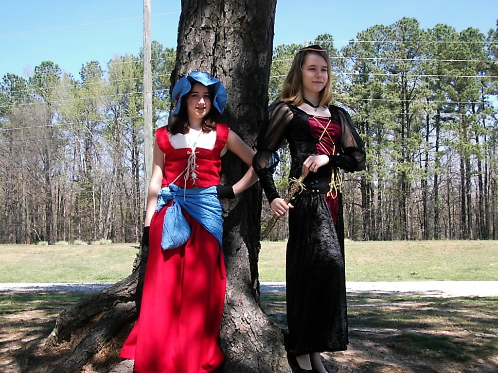 ./2006/Renaissance Fair/RenFaireApr2Tara0001.JPG